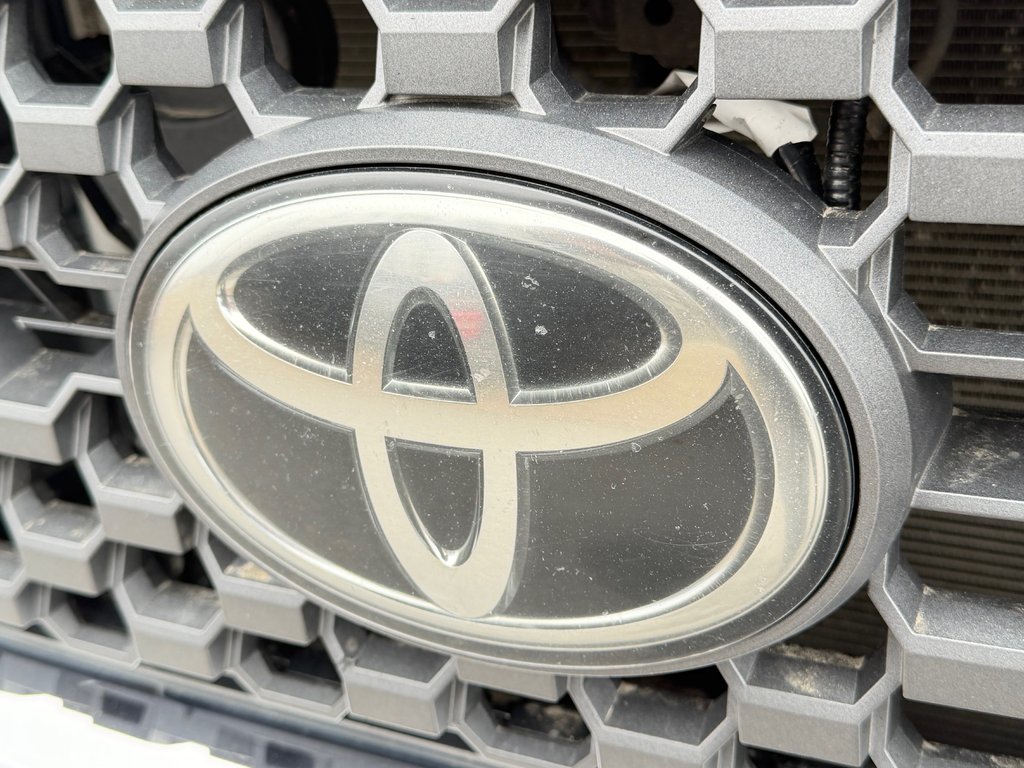 2021 Toyota Tundra D-CAB / 5.7 / TRD OFF ROAD / A QUI LA CHANCE ?? / in Thetford Mines, Quebec - 13 - w1024h768px