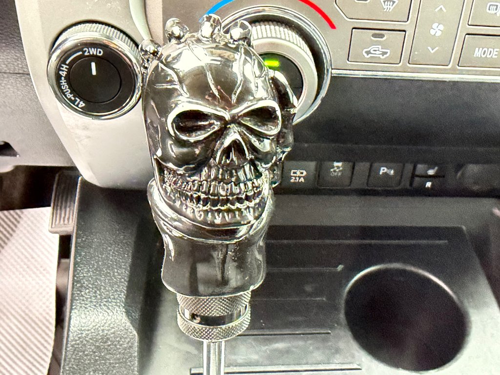 2021 Toyota Tundra D-CAB / 5.7 / TRD OFF ROAD / A QUI LA CHANCE ?? / in Thetford Mines, Quebec - 58 - w1024h768px