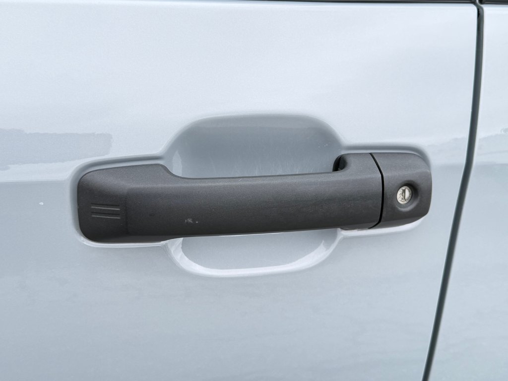 2021 Toyota Tundra D-CAB / 5.7 / TRD OFF ROAD / A QUI LA CHANCE ?? / in Thetford Mines, Quebec - 22 - w1024h768px