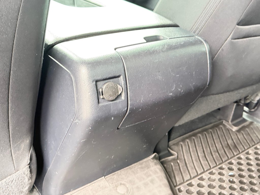 2021 Toyota Tundra D-CAB / 5.7 / TRD OFF ROAD / A QUI LA CHANCE ?? / in Thetford Mines, Quebec - 70 - w1024h768px