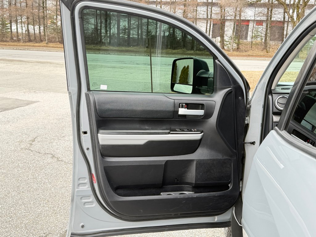 2021 Toyota Tundra D-CAB / 5.7 / TRD OFF ROAD / A QUI LA CHANCE ?? / in Thetford Mines, Quebec - 33 - w1024h768px