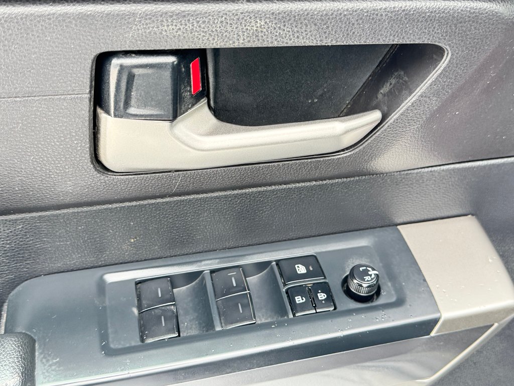 2022 Toyota Tundra SR5 4x4 / SR5 / INSPECTÉ / BOITE 6.5 PIEDS / WOW in Thetford Mines, Quebec - 26 - w1024h768px