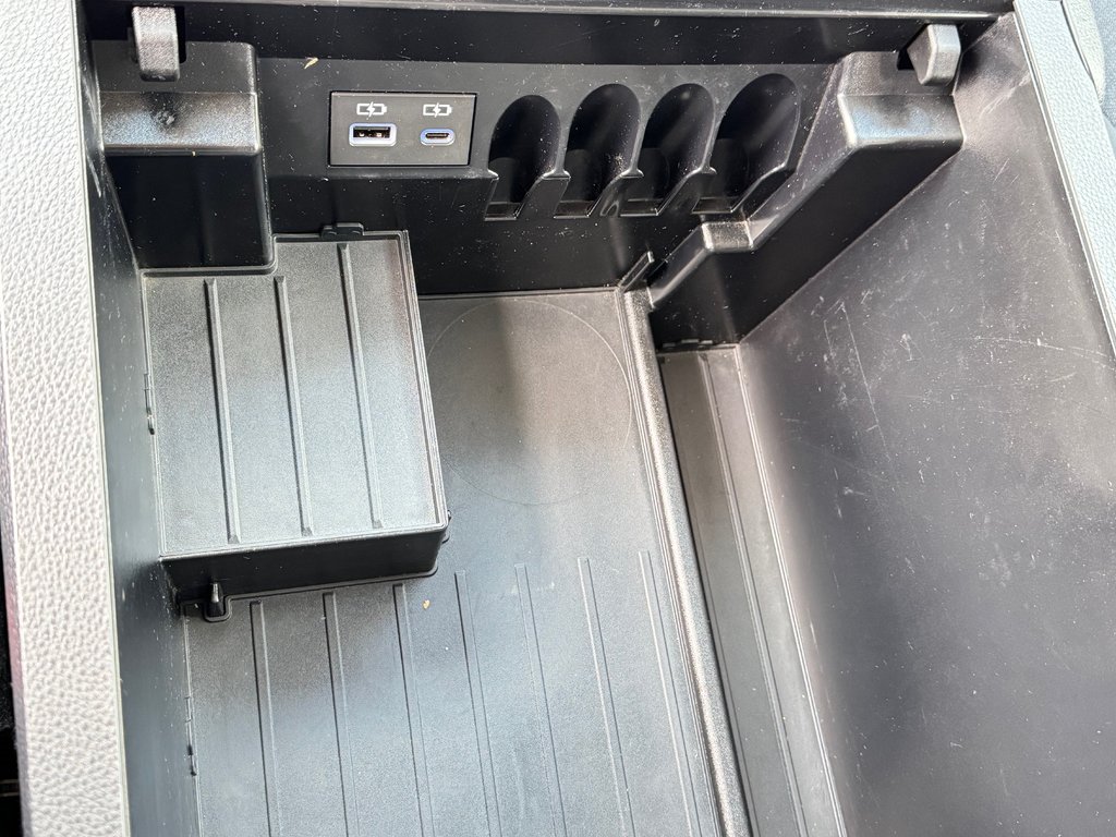 2022 Toyota Tundra SR5 4x4 / SR5 / INSPECTÉ / BOITE 6.5 PIEDS / WOW in Thetford Mines, Quebec - 44 - w1024h768px