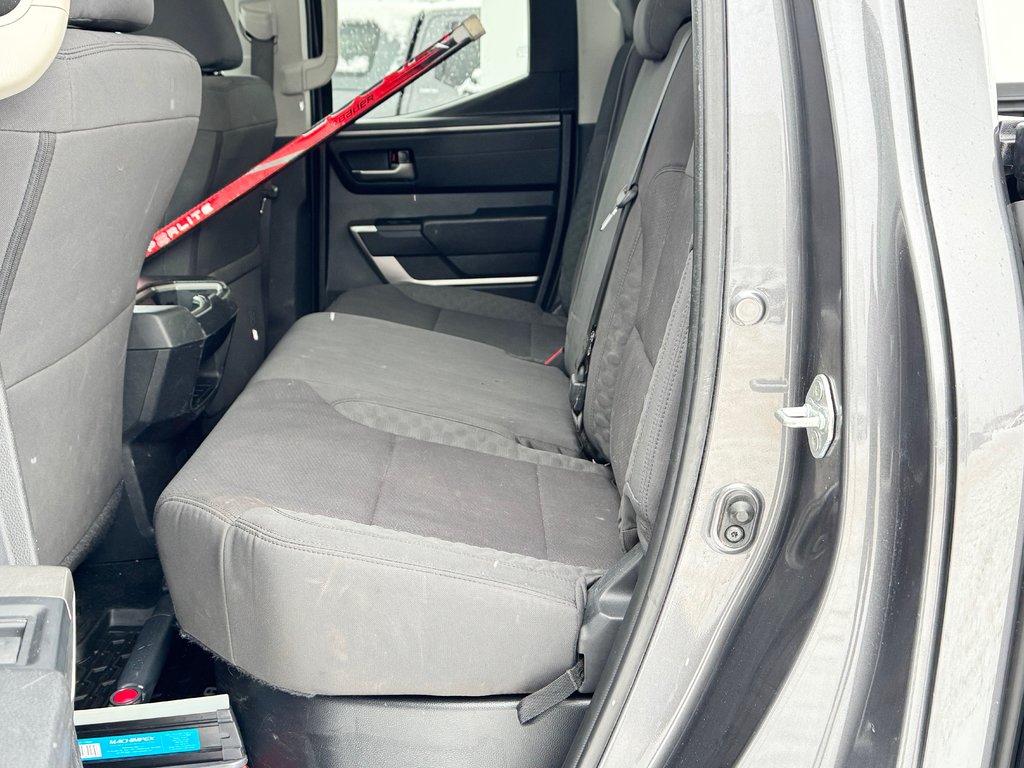 2022 Toyota Tundra SR5 4x4 / SR5 / INSPECTÉ / BOITE 6.5 PIEDS / WOW in Thetford Mines, Quebec - 47 - w1024h768px