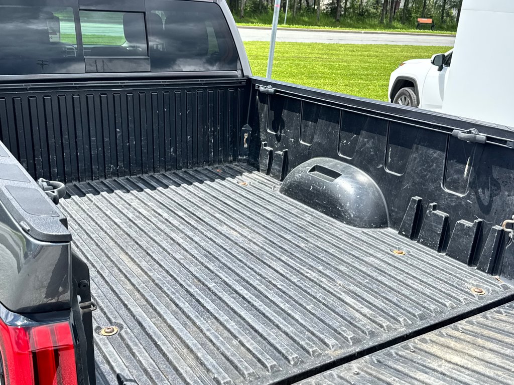 2022 Toyota Tundra SR5 4x4 / SR5 / INSPECTÉ / BOITE 6.5 PIEDS / WOW in Thetford Mines, Quebec - 51 - w1024h768px