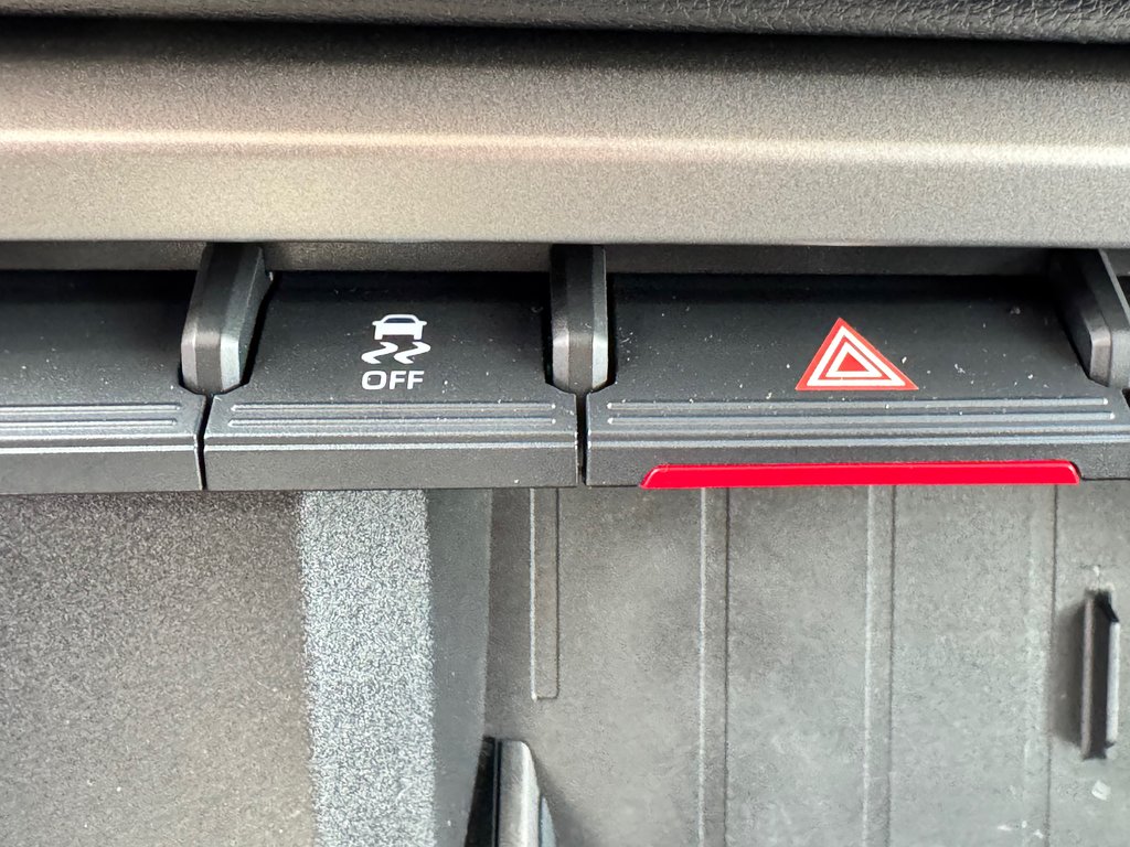 2022 Toyota Tundra SR5 4x4 / SR5 / INSPECTÉ / BOITE 6.5 PIEDS / WOW in Thetford Mines, Quebec - 38 - w1024h768px
