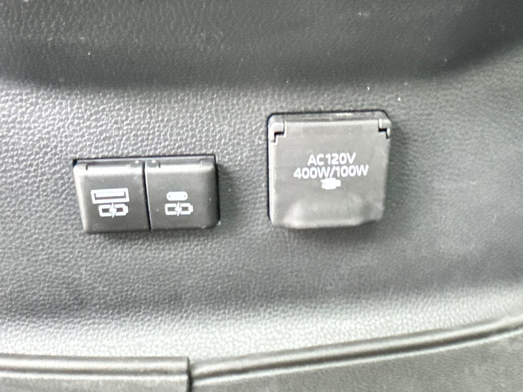 Toyota Tundra CAPSTONE HYBRID / LIFT KIT 3 / MAGS FUEL / BOITE DE FIBRE / PNEUS BF KO2 2022 à Thetford Mines, Québec - 81 - w1024h768px