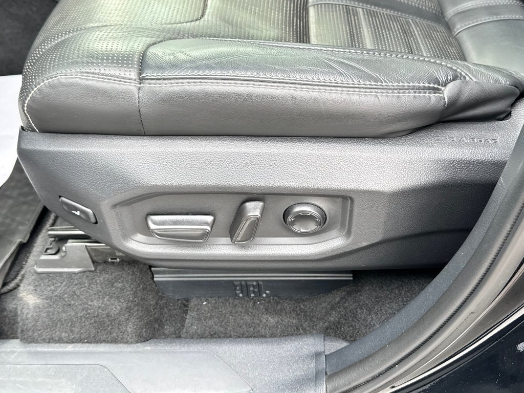 Toyota Tundra CAPSTONE HYBRID / LIFT KIT 3 / MAGS FUEL / BOITE DE FIBRE / PNEUS BF KO2 2022 à Thetford Mines, Québec - 37 - w1024h768px