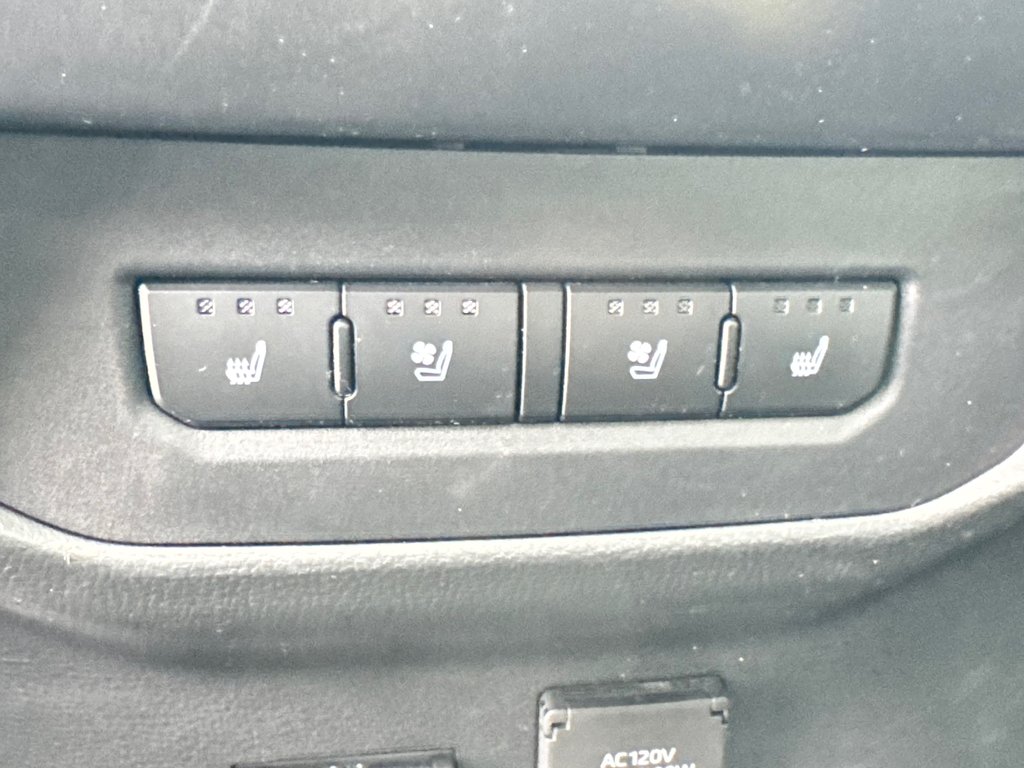 Toyota Tundra CAPSTONE HYBRID / LIFT KIT 3 / MAGS FUEL / BOITE DE FIBRE / PNEUS BF KO2 2022 à Thetford Mines, Québec - 80 - w1024h768px