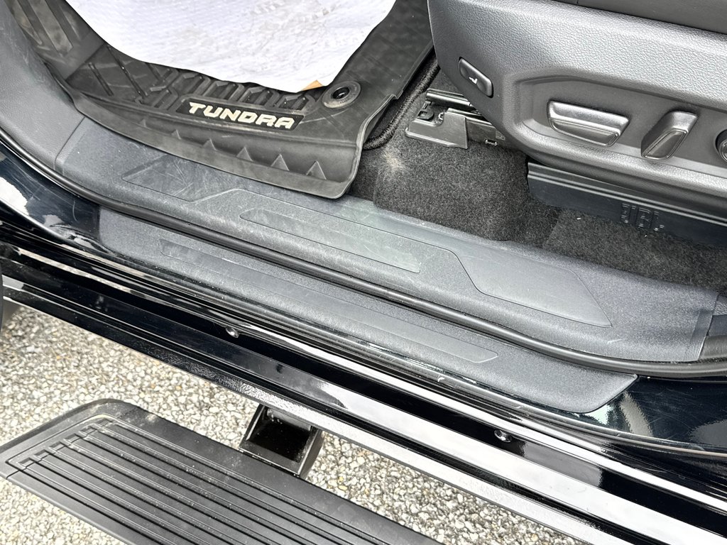 Toyota Tundra CAPSTONE HYBRID / LIFT KIT 3 / MAGS FUEL / BOITE DE FIBRE / PNEUS BF KO2 2022 à Thetford Mines, Québec - 36 - w1024h768px