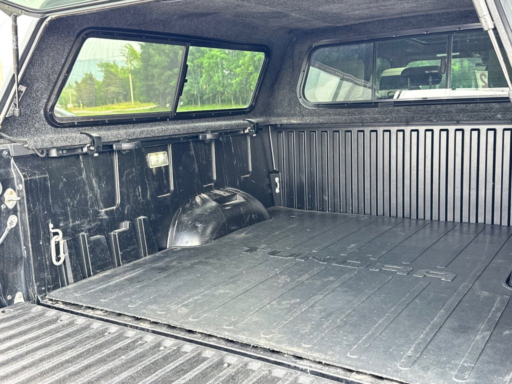 Toyota Tundra CAPSTONE HYBRID / LIFT KIT 3 / MAGS FUEL / BOITE DE FIBRE / PNEUS BF KO2 2022 à Thetford Mines, Québec - 89 - w1024h768px