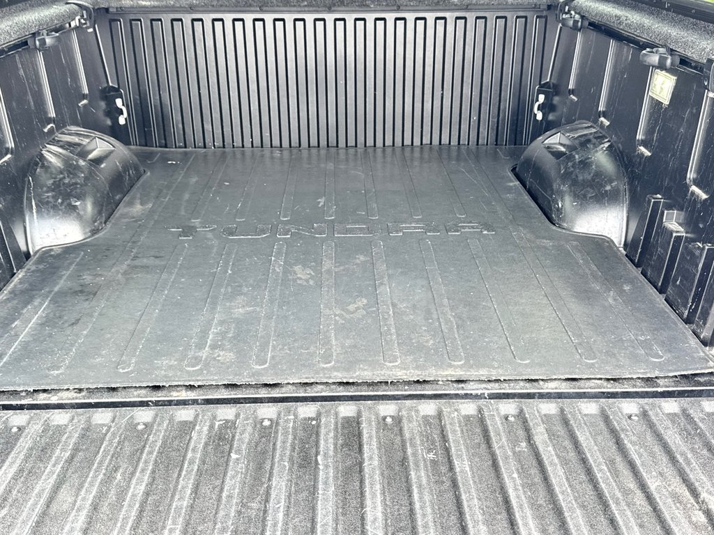 Toyota Tundra CAPSTONE HYBRID / LIFT KIT 3 / MAGS FUEL / BOITE DE FIBRE / PNEUS BF KO2 2022 à Thetford Mines, Québec - 90 - w1024h768px
