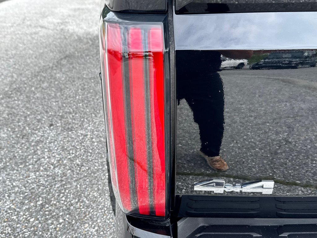 Toyota Tundra CAPSTONE HYBRID / LIFT KIT 3 / MAGS FUEL / BOITE DE FIBRE / PNEUS BF KO2 2022 à Thetford Mines, Québec - 25 - w1024h768px