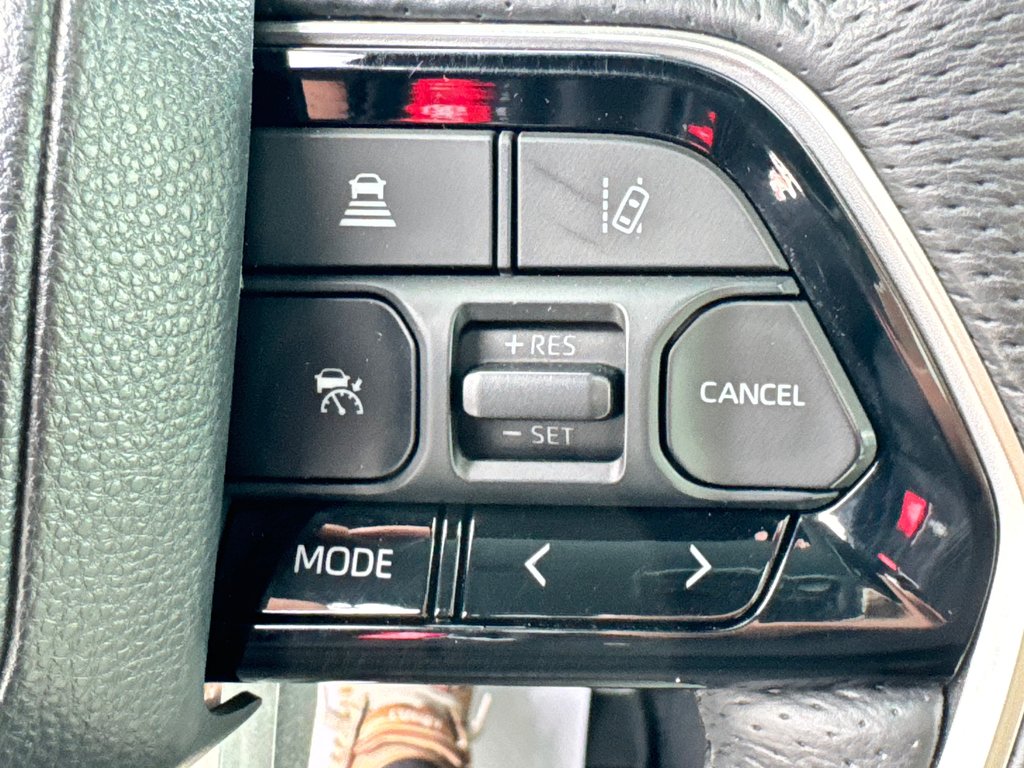 Toyota Tundra CAPSTONE HYBRID / LIFT KIT 3 / MAGS FUEL / BOITE DE FIBRE / PNEUS BF KO2 2022 à Thetford Mines, Québec - 46 - w1024h768px