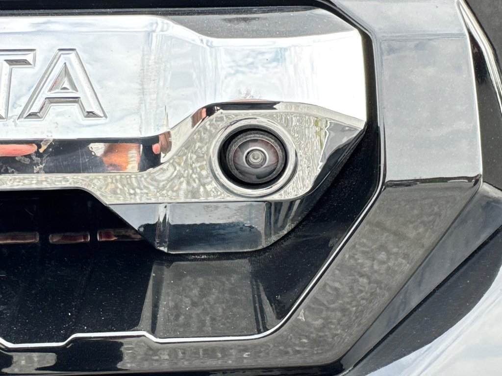 Toyota Tundra CAPSTONE HYBRID / LIFT KIT 3 / MAGS FUEL / BOITE DE FIBRE / PNEUS BF KO2 2022 à Thetford Mines, Québec - 26 - w1024h768px