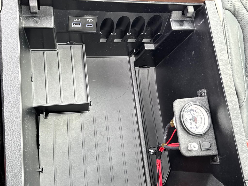 Toyota Tundra CAPSTONE HYBRID / LIFT KIT 3 / MAGS FUEL / BOITE DE FIBRE / PNEUS BF KO2 2022 à Thetford Mines, Québec - 65 - w1024h768px