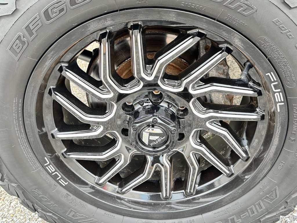 Toyota Tundra CAPSTONE HYBRID / LIFT KIT 3 / MAGS FUEL / BOITE DE FIBRE / PNEUS BF KO2 2022 à Thetford Mines, Québec - 17 - w1024h768px