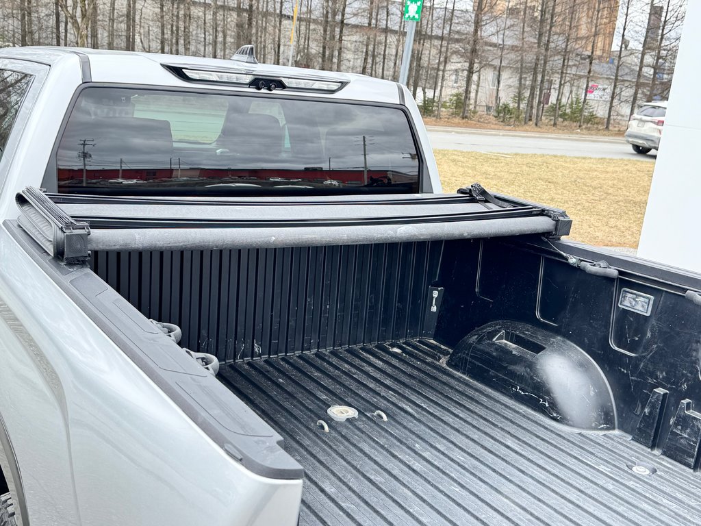 Toyota Tundra PLATINUM HYBRIDE / TOWING PACKAGE / LIFT KIT + PNEUS WRANGLER / ATTACHE SELETTE 2023 à Thetford Mines, Québec - 86 - w1024h768px