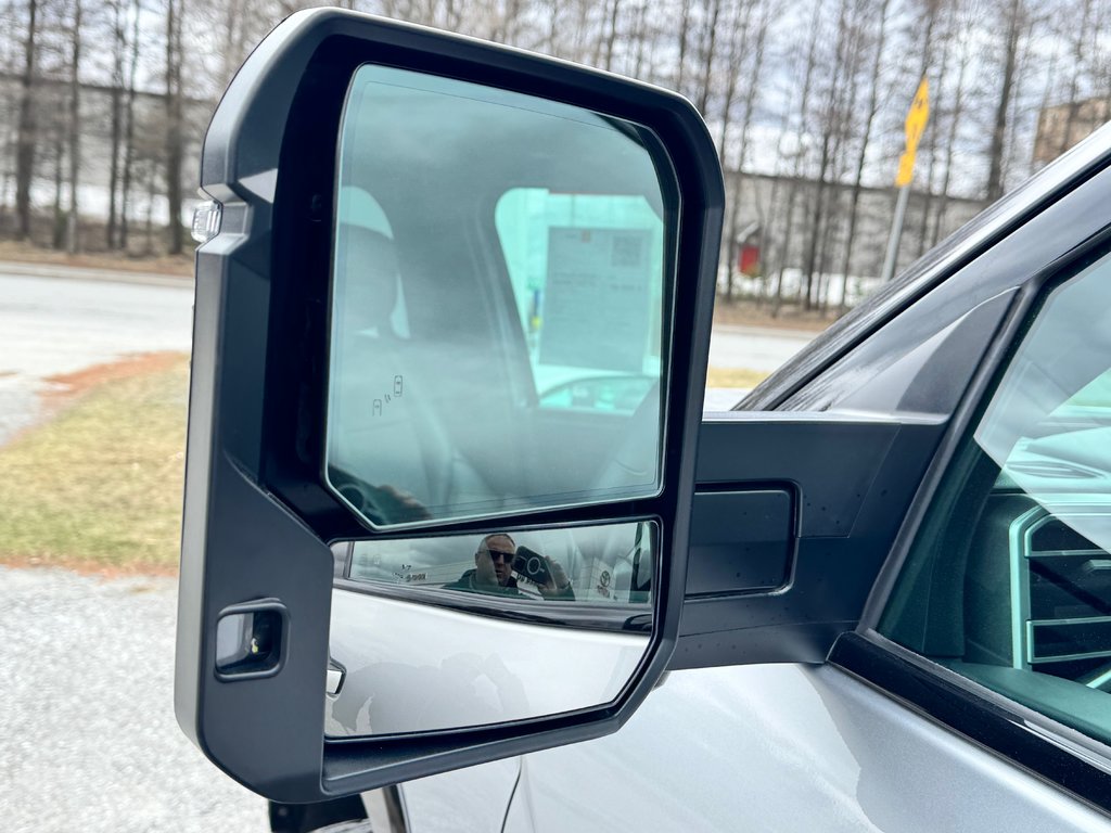 Toyota Tundra PLATINUM HYBRIDE / TOWING PACKAGE / LIFT KIT + PNEUS WRANGLER / ATTACHE SELETTE 2023 à Thetford Mines, Québec - 34 - w1024h768px