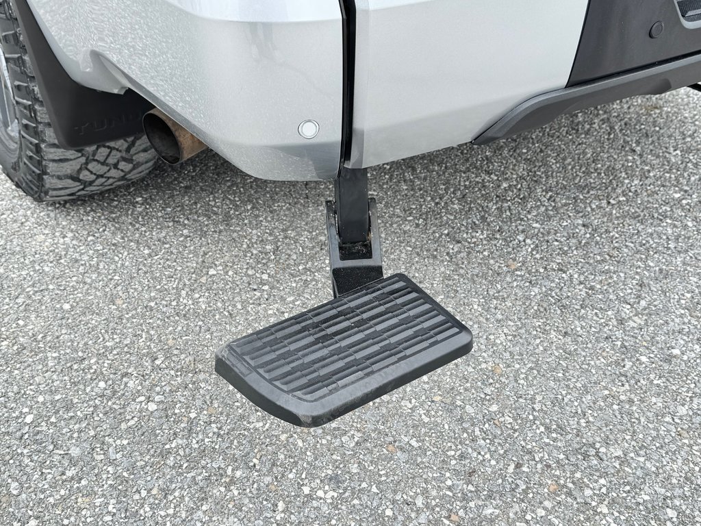 Toyota Tundra PLATINUM HYBRIDE / TOWING PACKAGE / LIFT KIT + PNEUS WRANGLER / ATTACHE SELETTE 2023 à Thetford Mines, Québec - 32 - w1024h768px