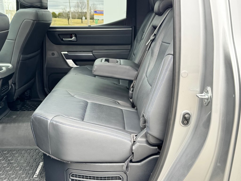 Toyota Tundra PLATINUM HYBRIDE / TOWING PACKAGE / LIFT KIT + PNEUS WRANGLER / ATTACHE SELETTE 2023 à Thetford Mines, Québec - 78 - w1024h768px