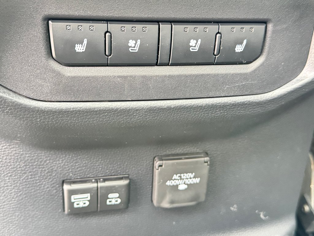 Toyota Tundra PLATINUM HYBRIDE / TOWING PACKAGE / LIFT KIT + PNEUS WRANGLER / ATTACHE SELETTE 2023 à Thetford Mines, Québec - 80 - w1024h768px