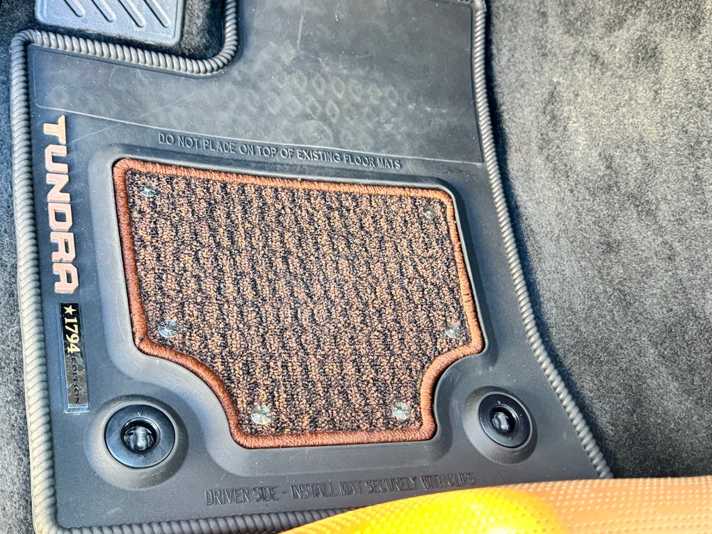 2023 Toyota Tundra PATINUM 1794 HYBRID / LIFT KIT / CHROME DELETE / PEA 200 000 km / SUSPENSION RENFORCI - BALLON / PNEUS NEUF KO3 in Thetford Mines, Quebec - 44 - w1024h768px