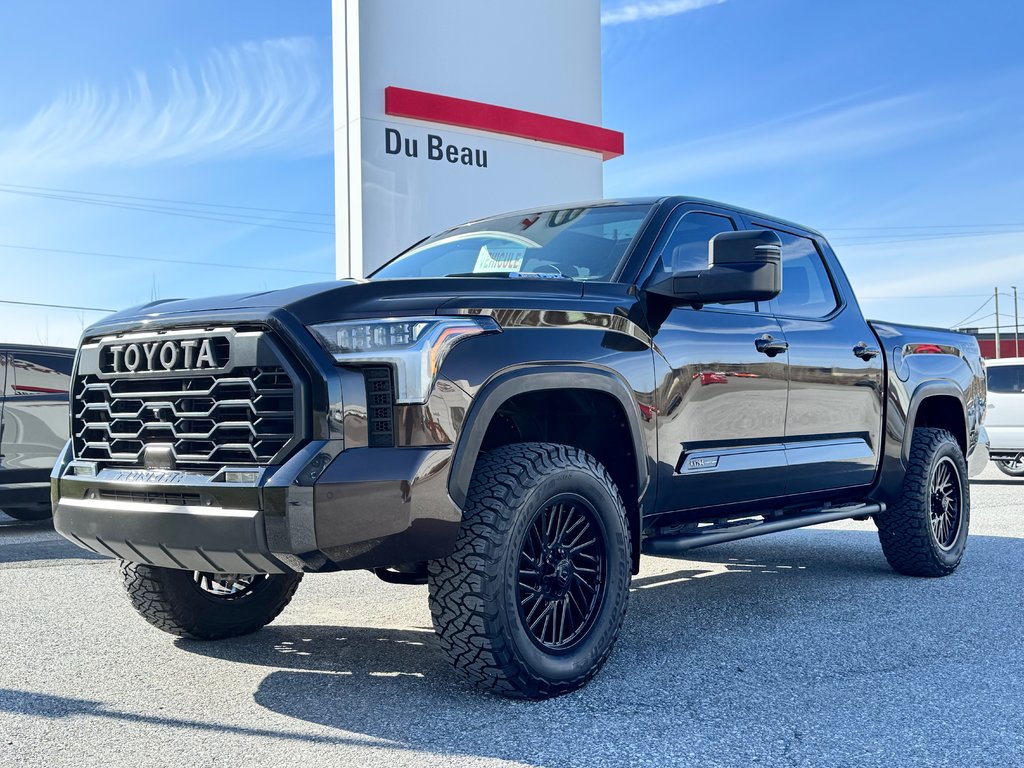 2023 Toyota Tundra PATINUM 1794 HYBRID / LIFT KIT / CHROME DELETE / PEA 200 000 km / SUSPENSION RENFORCI - BALLON / PNEUS NEUF KO3 in Thetford Mines, Quebec - 1 - w1024h768px