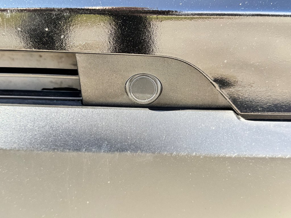 2023 Toyota Tundra PATINUM 1794 HYBRID / LIFT KIT / CHROME DELETE / PEA 200 000 km / SUSPENSION RENFORCI - BALLON / PNEUS NEUF KO3 in Thetford Mines, Quebec - 13 - w1024h768px