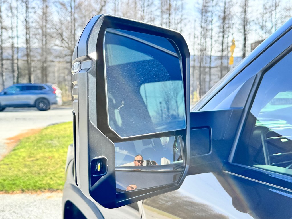 2023 Toyota Tundra PATINUM 1794 HYBRID / LIFT KIT / CHROME DELETE / PEA 200 000 km / SUSPENSION RENFORCI - BALLON / PNEUS NEUF KO3 in Thetford Mines, Quebec - 33 - w1024h768px