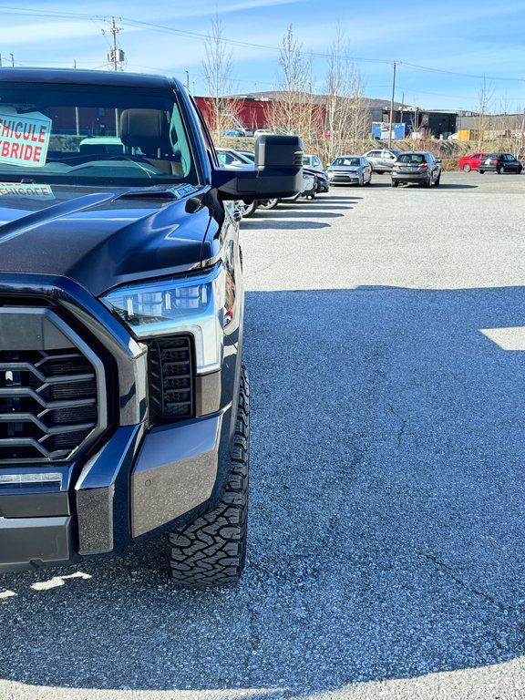 2023 Toyota Tundra PATINUM 1794 HYBRID / LIFT KIT / CHROME DELETE / PEA 200 000 km / SUSPENSION RENFORCI - BALLON / PNEUS NEUF KO3 in Thetford Mines, Quebec - 9 - w1024h768px