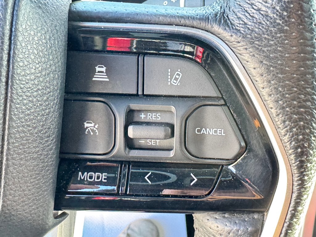 2023 Toyota Tundra PATINUM 1794 HYBRID / LIFT KIT / CHROME DELETE / PEA 200 000 km / SUSPENSION RENFORCI - BALLON / PNEUS NEUF KO3 in Thetford Mines, Quebec - 50 - w1024h768px