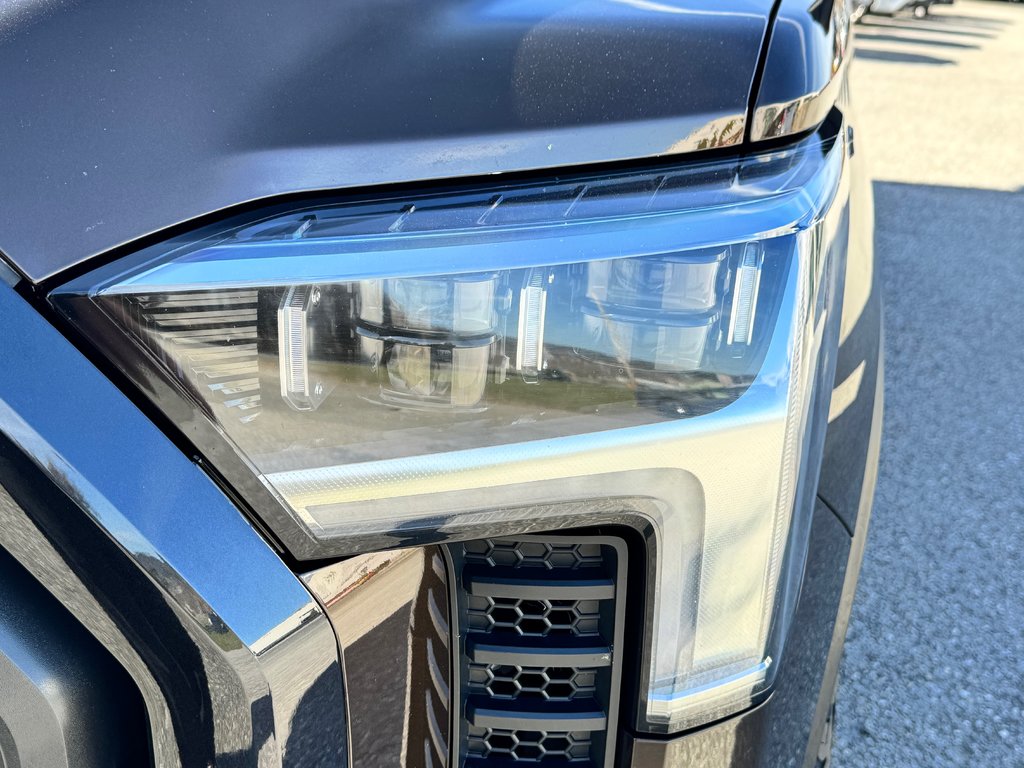 2023 Toyota Tundra PATINUM 1794 HYBRID / LIFT KIT / CHROME DELETE / PEA 200 000 km / SUSPENSION RENFORCI - BALLON / PNEUS NEUF KO3 in Thetford Mines, Quebec - 10 - w1024h768px