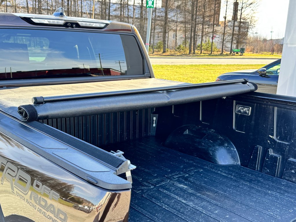 2023 Toyota Tundra PATINUM 1794 HYBRID / LIFT KIT / CHROME DELETE / PEA 200 000 km / SUSPENSION RENFORCI - BALLON / PNEUS NEUF KO3 in Thetford Mines, Quebec - 89 - w1024h768px