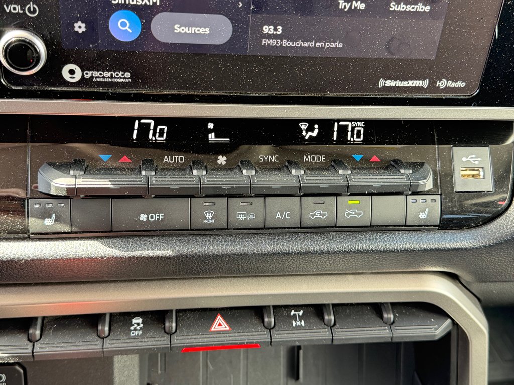 2023 Toyota Tundra TRD OFF ROAD / JAMAIS ACCIDENTE / IMPECCABLE / TOILE BOITE / EXHAUST TRD in Thetford Mines, Quebec - 49 - w1024h768px