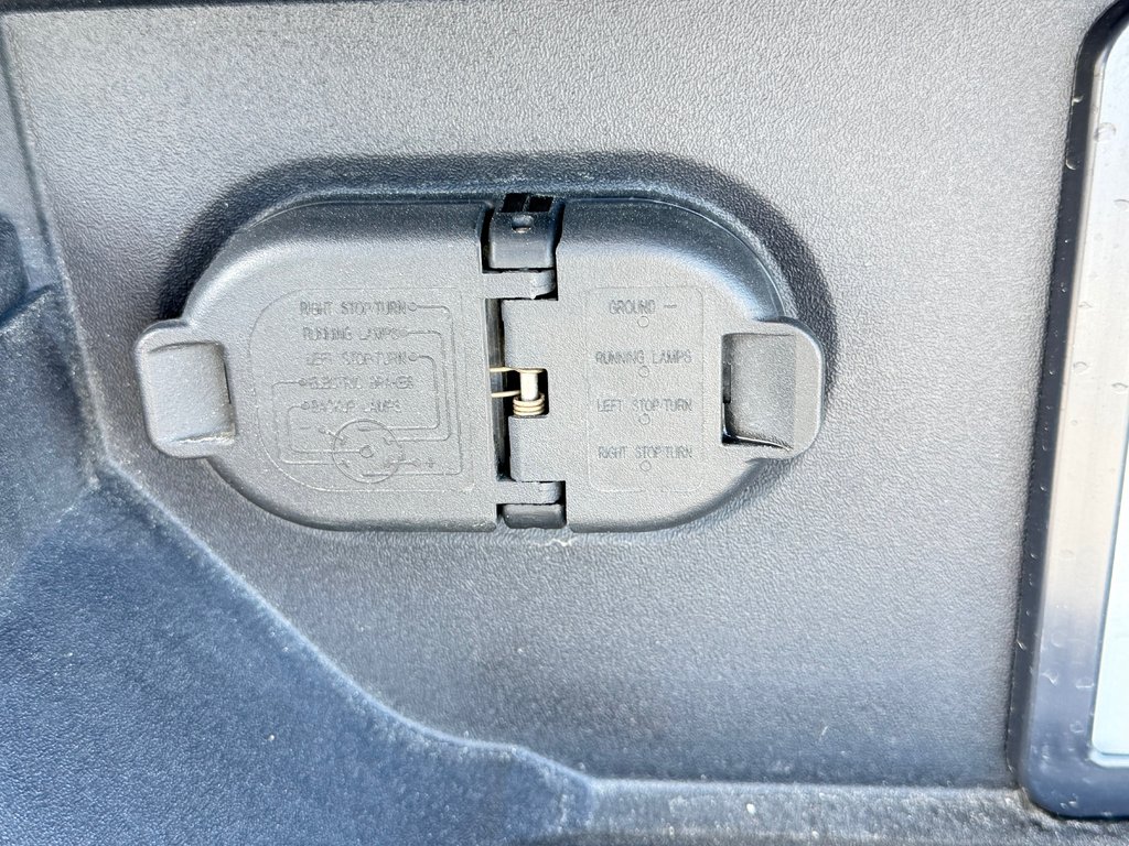 2023 Toyota Tundra TRD OFF ROAD / JAMAIS ACCIDENTE / IMPECCABLE / TOILE BOITE / EXHAUST TRD in Thetford Mines, Quebec - 28 - w1024h768px