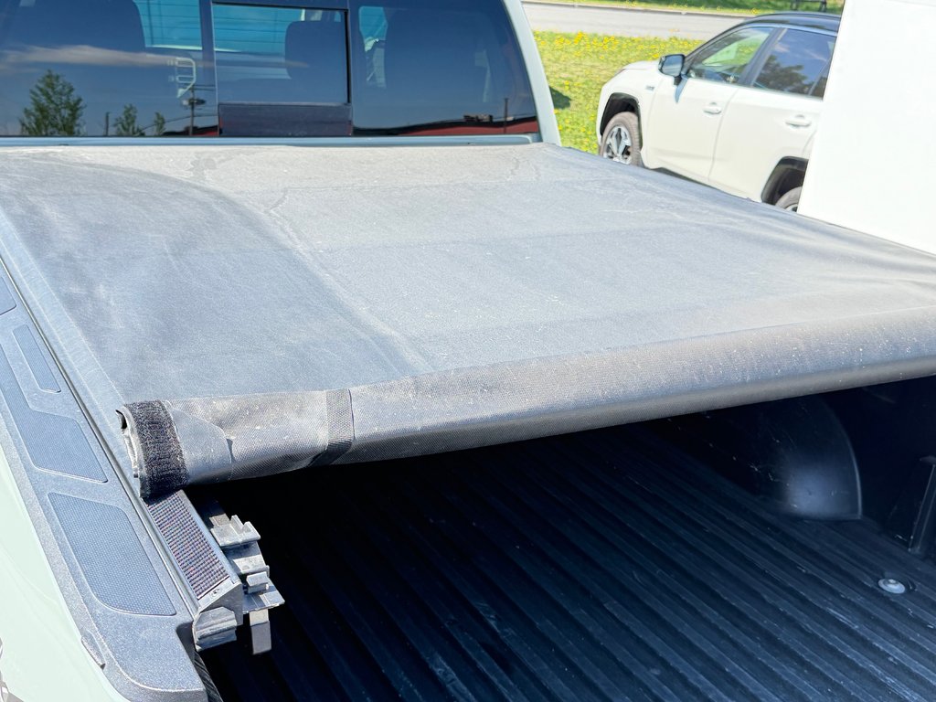 2023 Toyota Tundra TRD OFF ROAD / JAMAIS ACCIDENTE / IMPECCABLE / TOILE BOITE / EXHAUST TRD in Thetford Mines, Quebec - 66 - w1024h768px