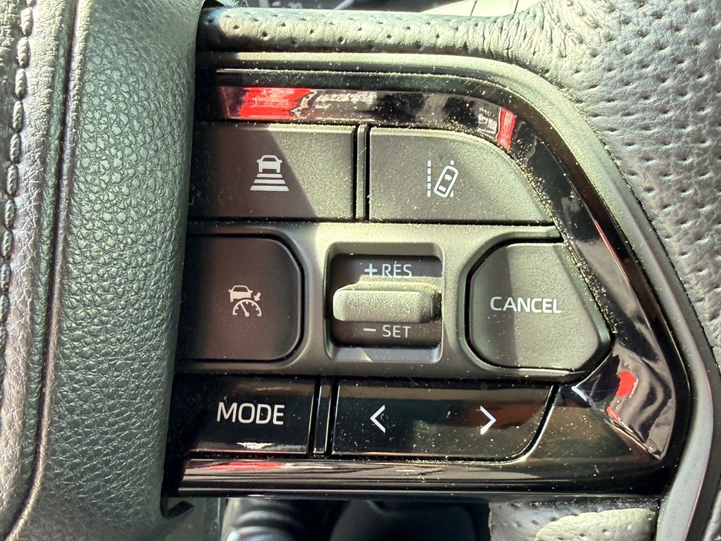 2023 Toyota Tundra TRD OFF ROAD / JAMAIS ACCIDENTE / IMPECCABLE / TOILE BOITE / EXHAUST TRD in Thetford Mines, Quebec - 44 - w1024h768px