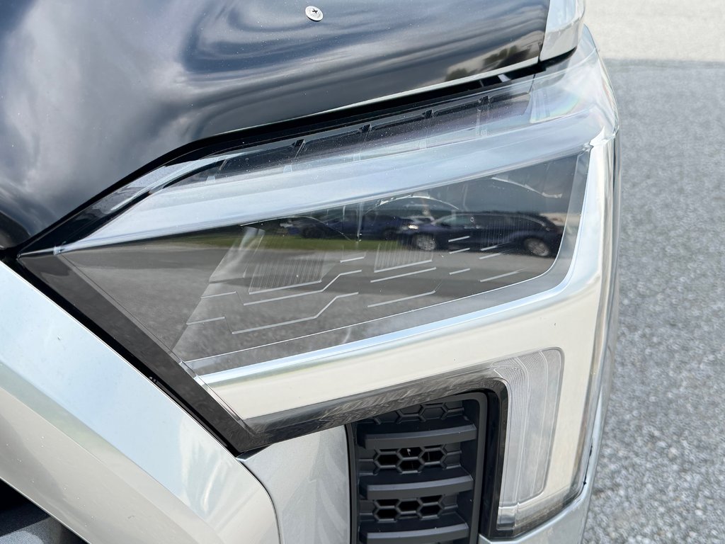 2023 Toyota Tundra LIMITED CREWMAX / PEA 28-08-27=100KM / in Thetford Mines, Quebec - 10 - w1024h768px