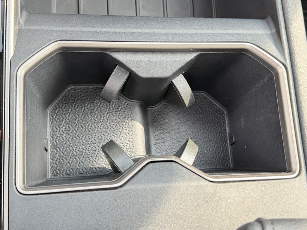 2023 Toyota Tundra LIMITED CREWMAX / PEA 28-08-27=100KM / in Thetford Mines, Quebec - 60 - w1024h768px