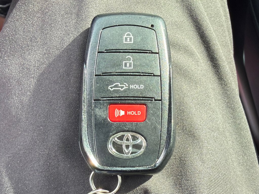 2023 Toyota Tundra LIMITED CREWMAX / PEA 28-08-27=100KM / in Thetford Mines, Quebec - 67 - w1024h768px