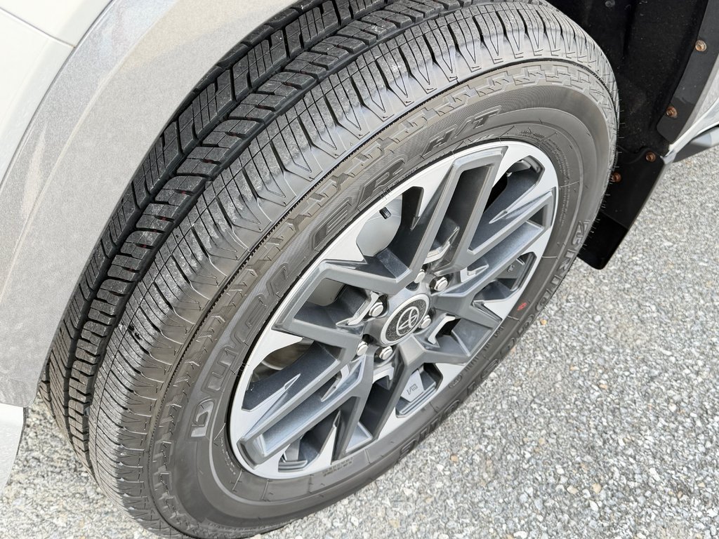 2023 Toyota Tundra LIMITED CREWMAX / PEA 28-08-27=100KM / in Thetford Mines, Quebec - 16 - w1024h768px