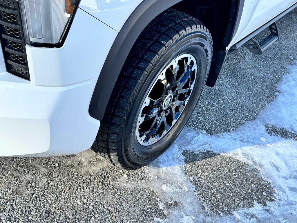 Toyota Tundra CREW MAX / TRD OFF ROAD / ÉTAT NEUF / EDITION SPECIAL / PEA PLATINE 2024 à Thetford Mines, Québec - 15 - w1024h768px