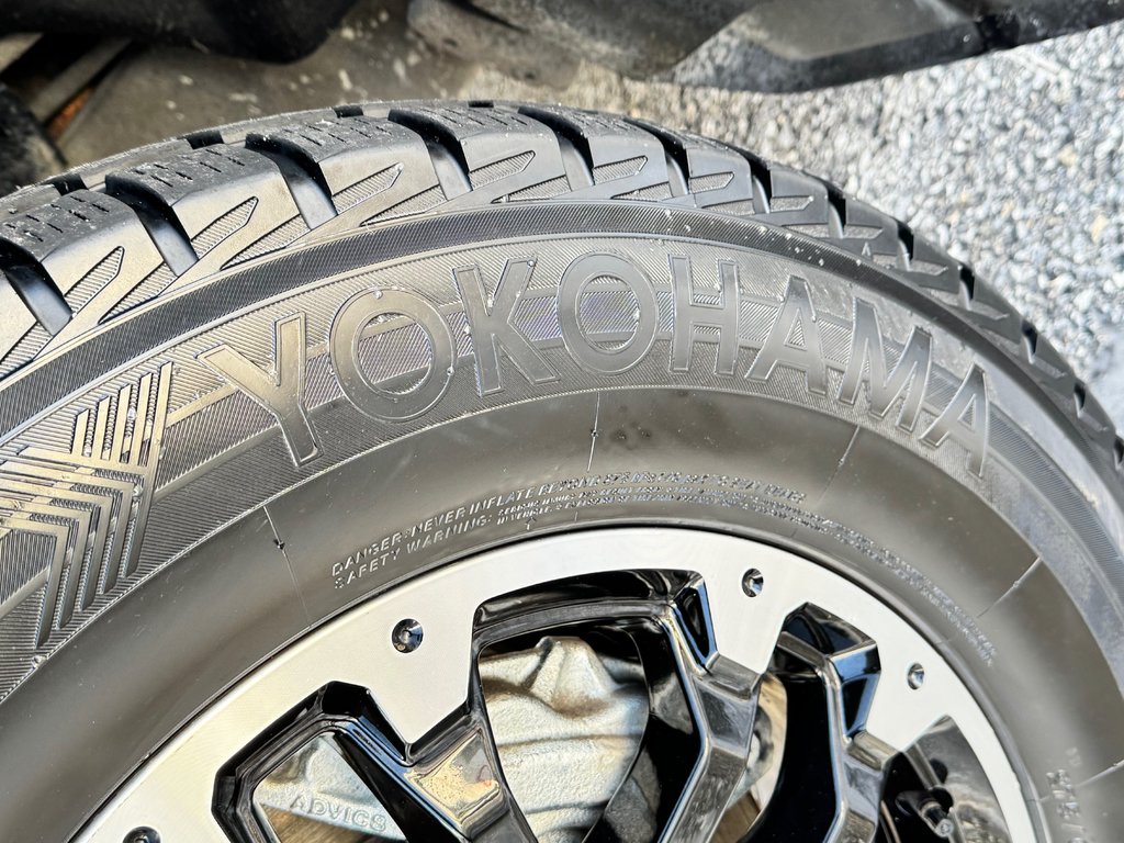 Toyota Tundra CREW MAX / TRD OFF ROAD / ÉTAT NEUF / EDITION SPECIAL / PEA PLATINE 2024 à Thetford Mines, Québec - 17 - w1024h768px