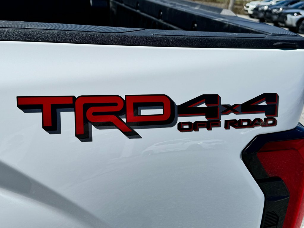 2024  Tundra CREW MAX / TRD OFF ROAD / ÉTAT NEUF / EDITION SPECIAL / PEA PLATINE in Thetford Mines, Quebec - 23 - w1024h768px