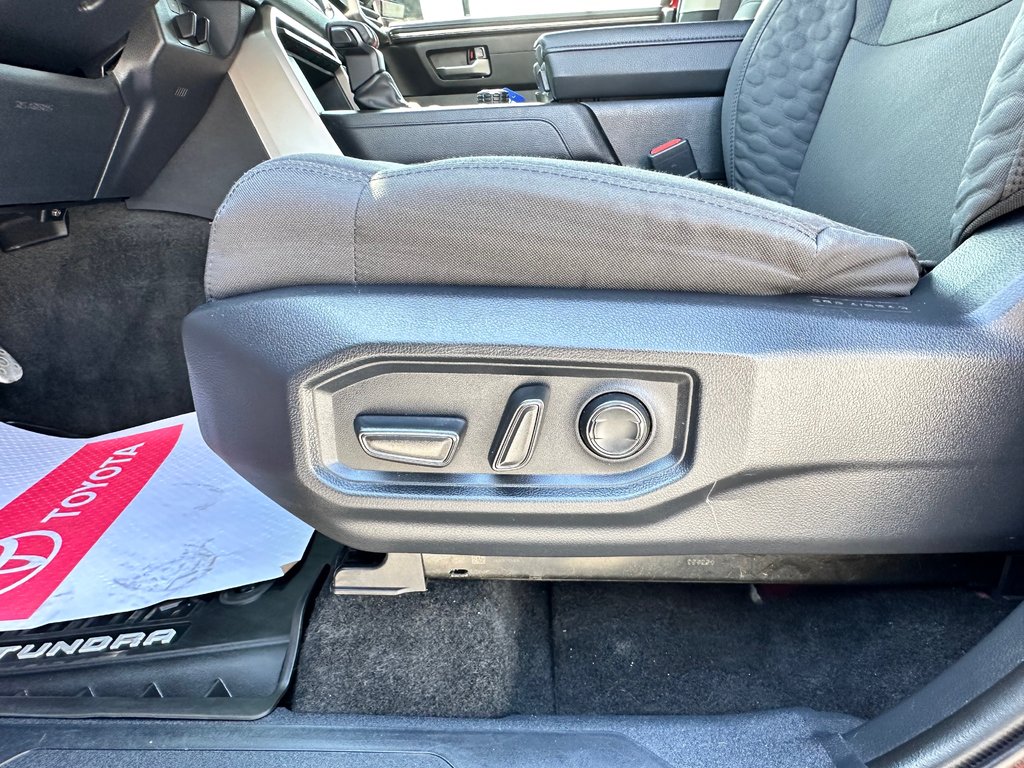 2024 Toyota Tundra CREWMAX / TRD SPORT / IMPECCABLE / TOILE BOITE / MARCHE PIED TOYOTA in Thetford Mines, Quebec - 33 - w1024h768px