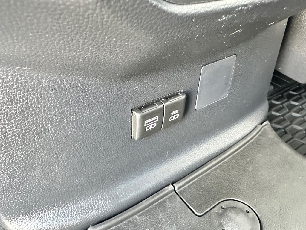 2024 Toyota Tundra CREWMAX / TRD SPORT / IMPECCABLE / TOILE BOITE / MARCHE PIED TOYOTA in Thetford Mines, Quebec - 50 - w1024h768px