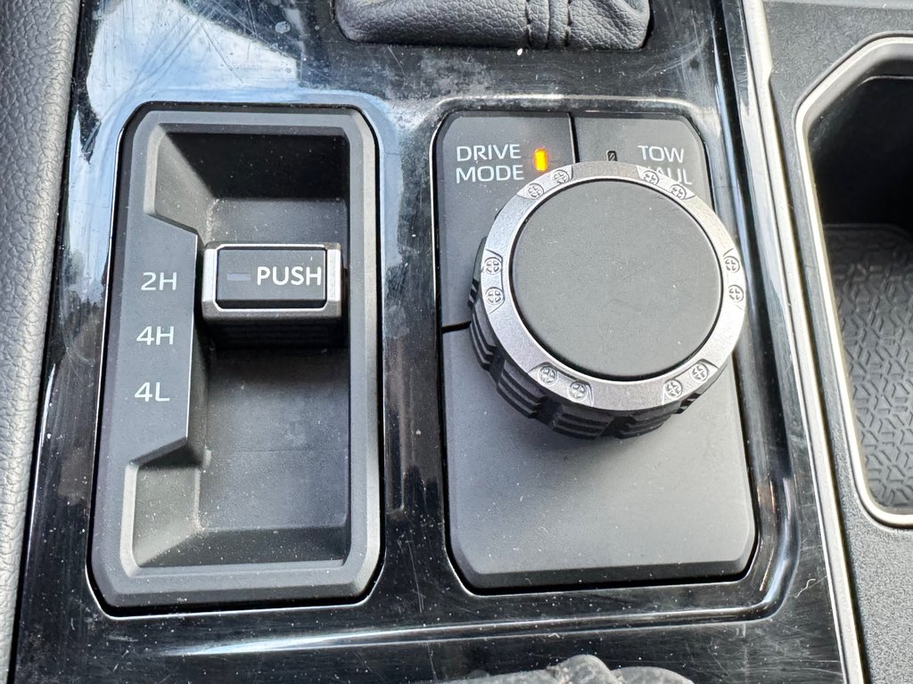 Toyota Tundra LIMITED NIGHTSHADE / CREWMAX BOITE 6.5 PIEDS / TOILE DE BOITE / JAMAIS ACCIDENTÉ 2024 à Thetford Mines, Québec - 55 - w1024h768px