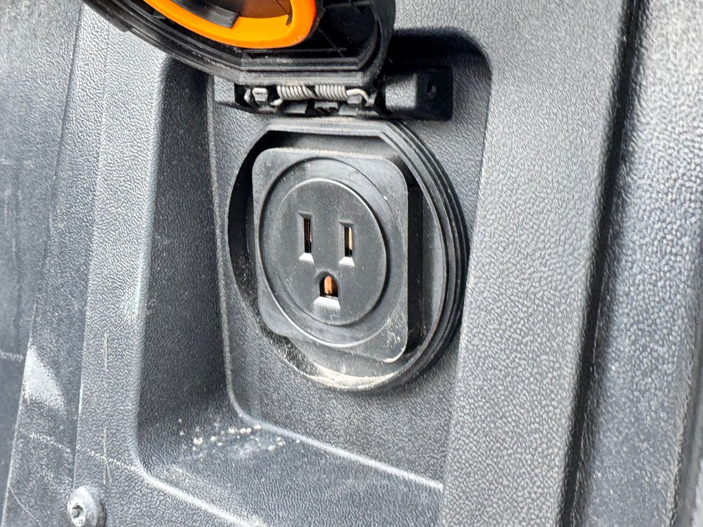 Toyota Tundra LIMITED NIGHTSHADE / CREWMAX BOITE 6.5 PIEDS / TOILE DE BOITE / JAMAIS ACCIDENTÉ 2024 à Thetford Mines, Québec - 79 - w1024h768px