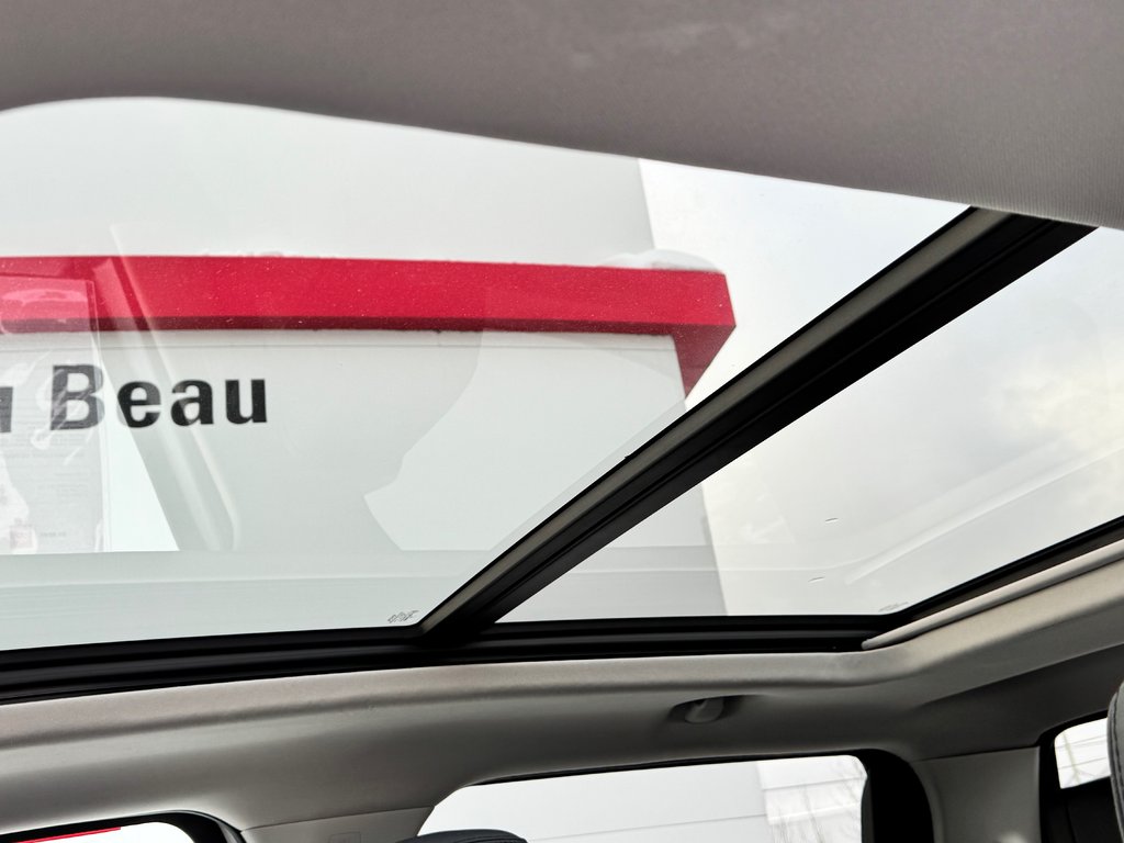 Toyota Tundra LIMITED NIGHTSHADE / CREWMAX BOITE 6.5 PIEDS / TOILE DE BOITE / JAMAIS ACCIDENTÉ 2024 à Thetford Mines, Québec - 66 - w1024h768px